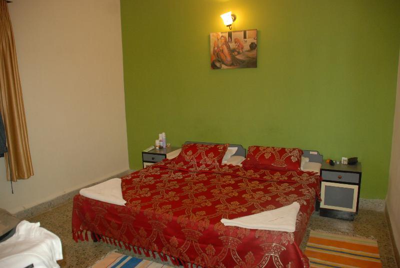 Dona Alcina Resorts Candolim Exterior foto